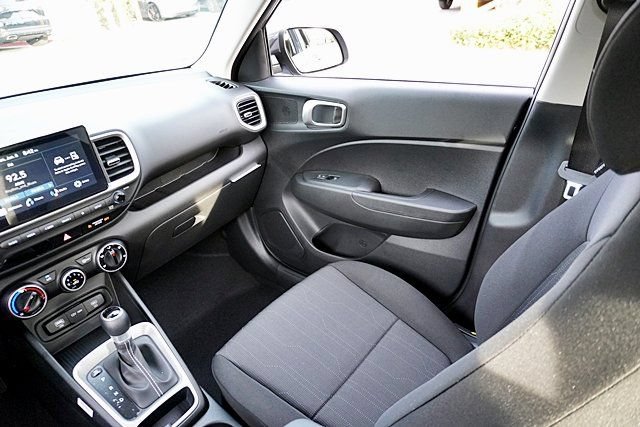 New 2026 Hyundai Venue SE FWD image 24