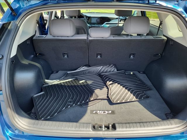 Certified 2022 Kia Niro LXS w/ Digital Cluster Package FWD image 14