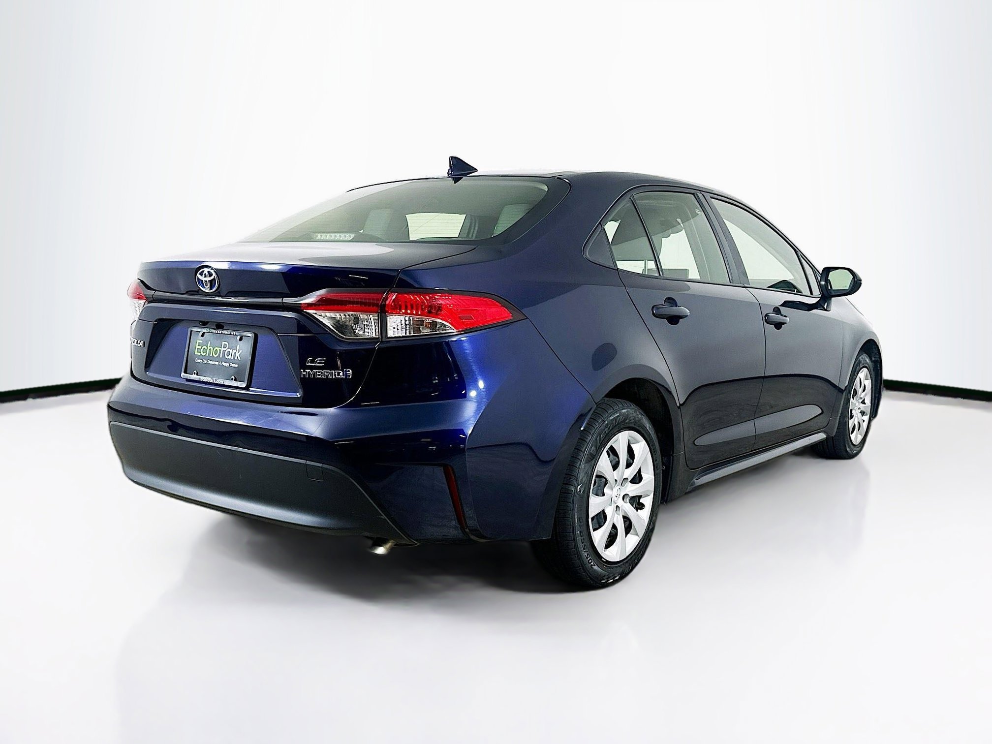 Used 2023 Toyota Corolla LE FWD image 9