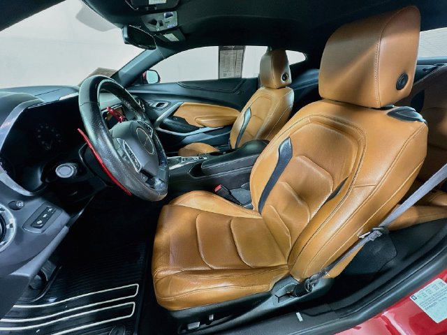 Used 2016 Chevrolet Camaro LT RWD image 27