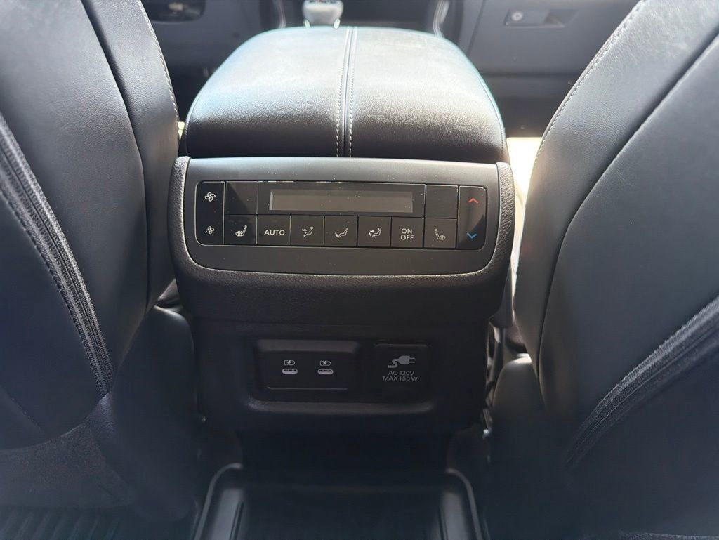 New 2026 Nissan Pathfinder Platinum AWD/4WD image 16