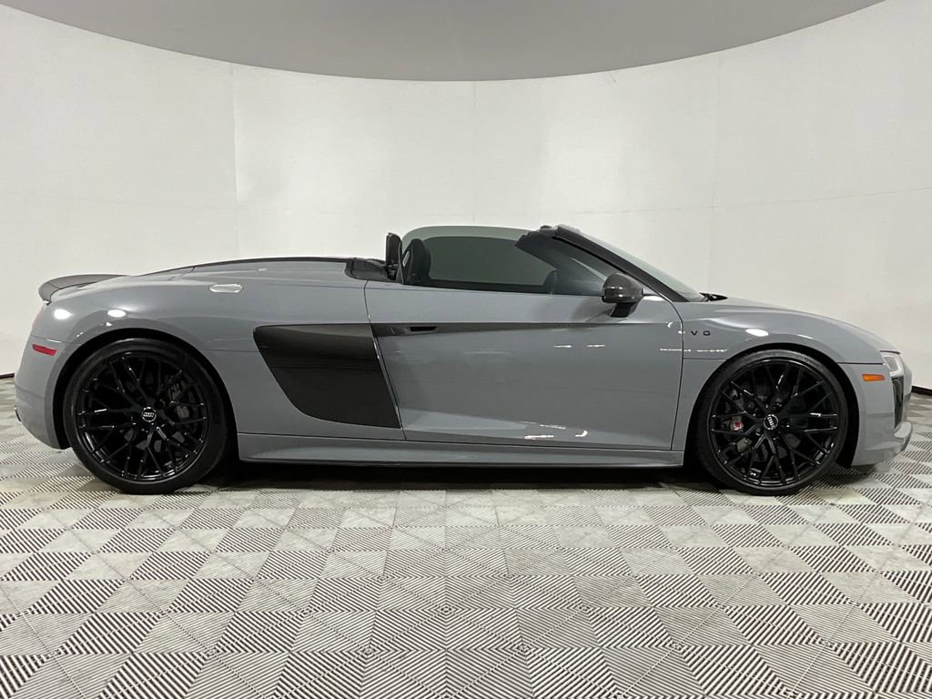 Used 2018 Audi R8 V10 plus image 6