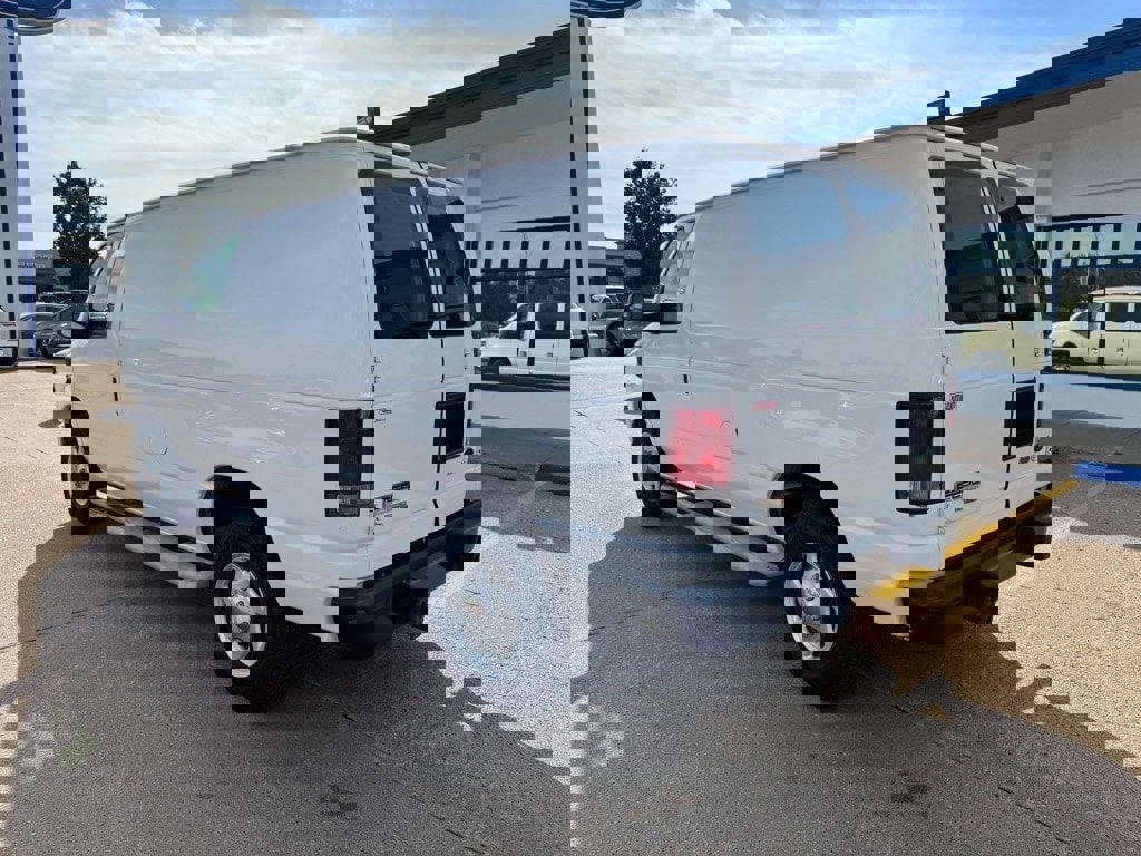 Used 2014 Ford E-250 and Econoline 250 w/ Power Group image 4