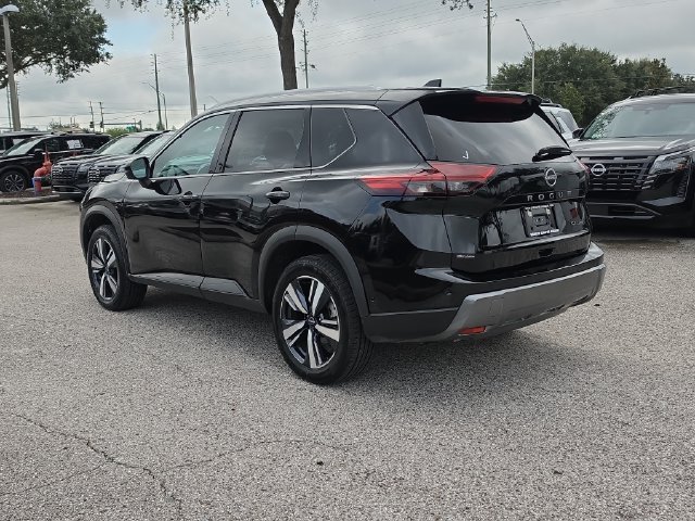 Certified 2026 Nissan Rogue SL AWD/4WD image 6