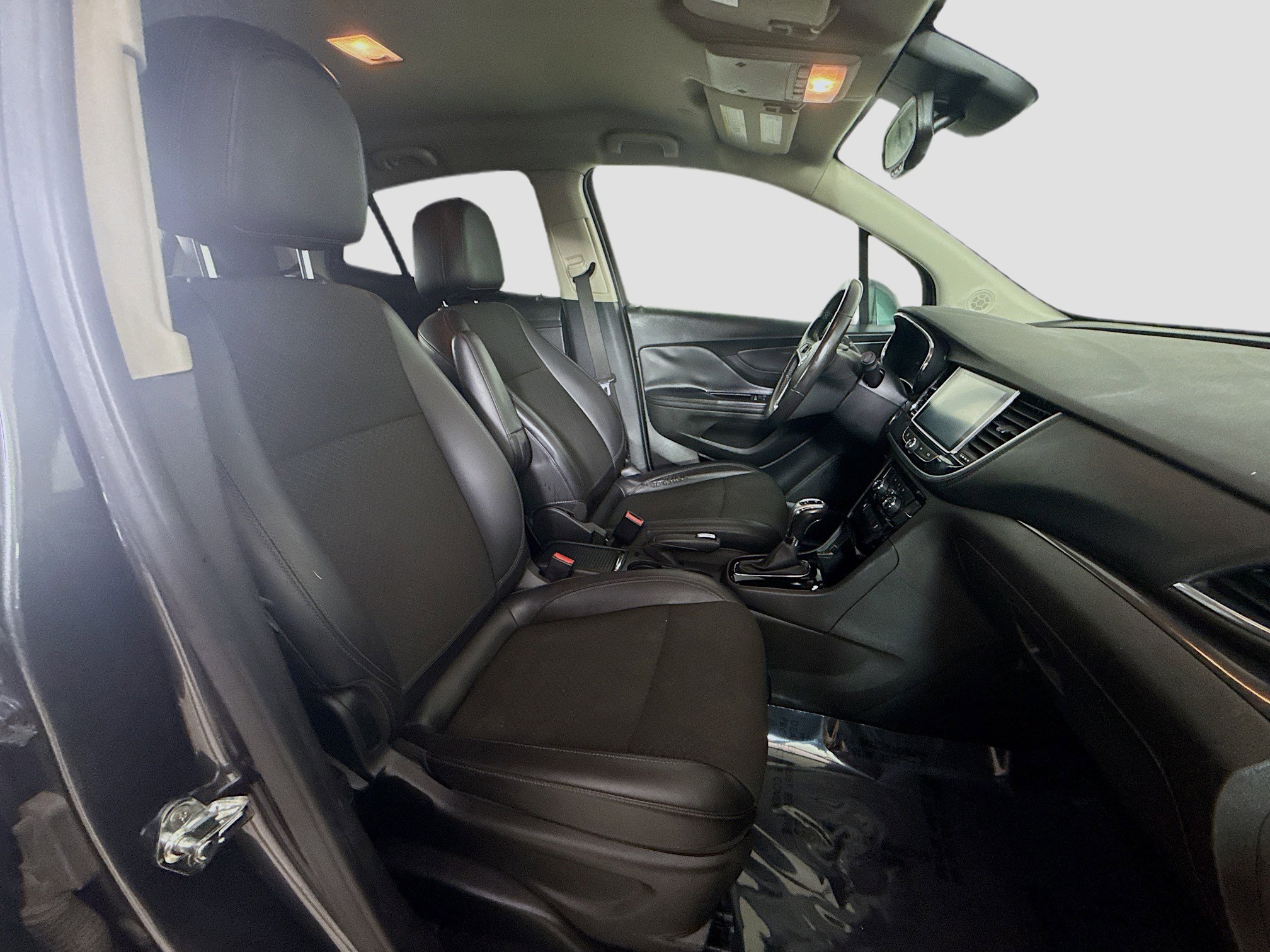 Used 2018 Buick Encore Preferred image 29