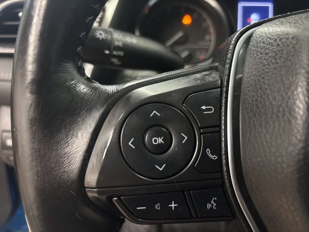Used 2019 Toyota Camry SE FWD image 18