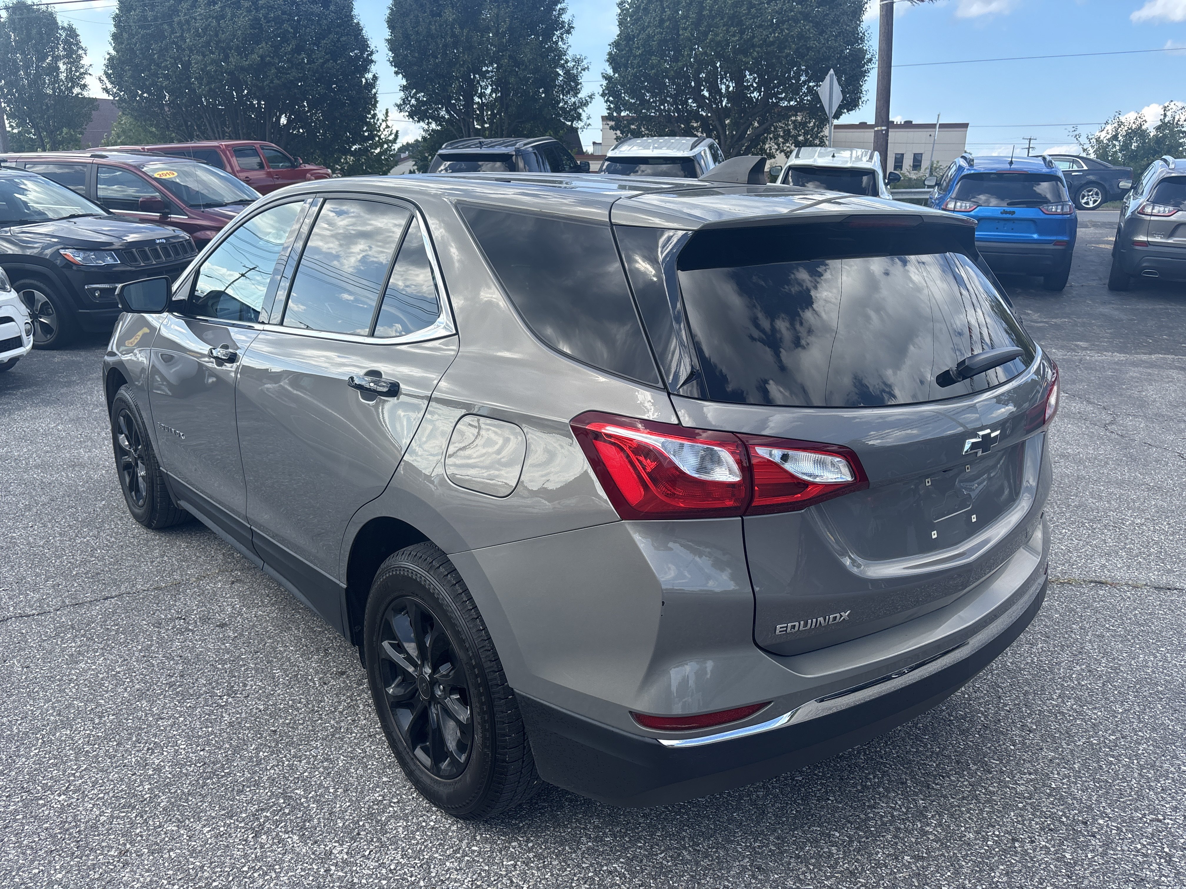 Used 2019 Chevrolet Equinox LT FWD image 5