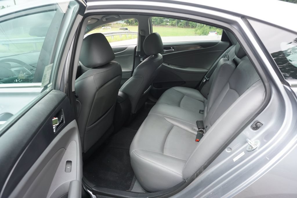 Used 2014 Hyundai Sonata Hybrid FWD image 12