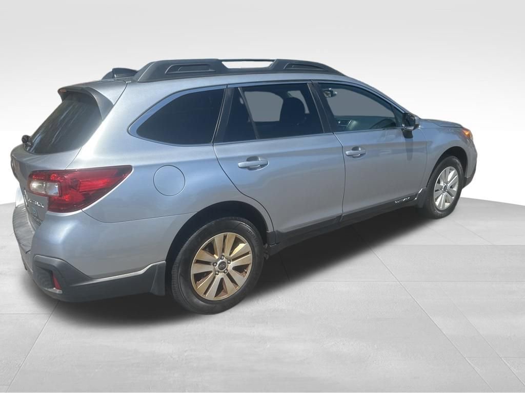 Used 2018 Subaru Outback 2.5i Premium AWD/4WD image 23