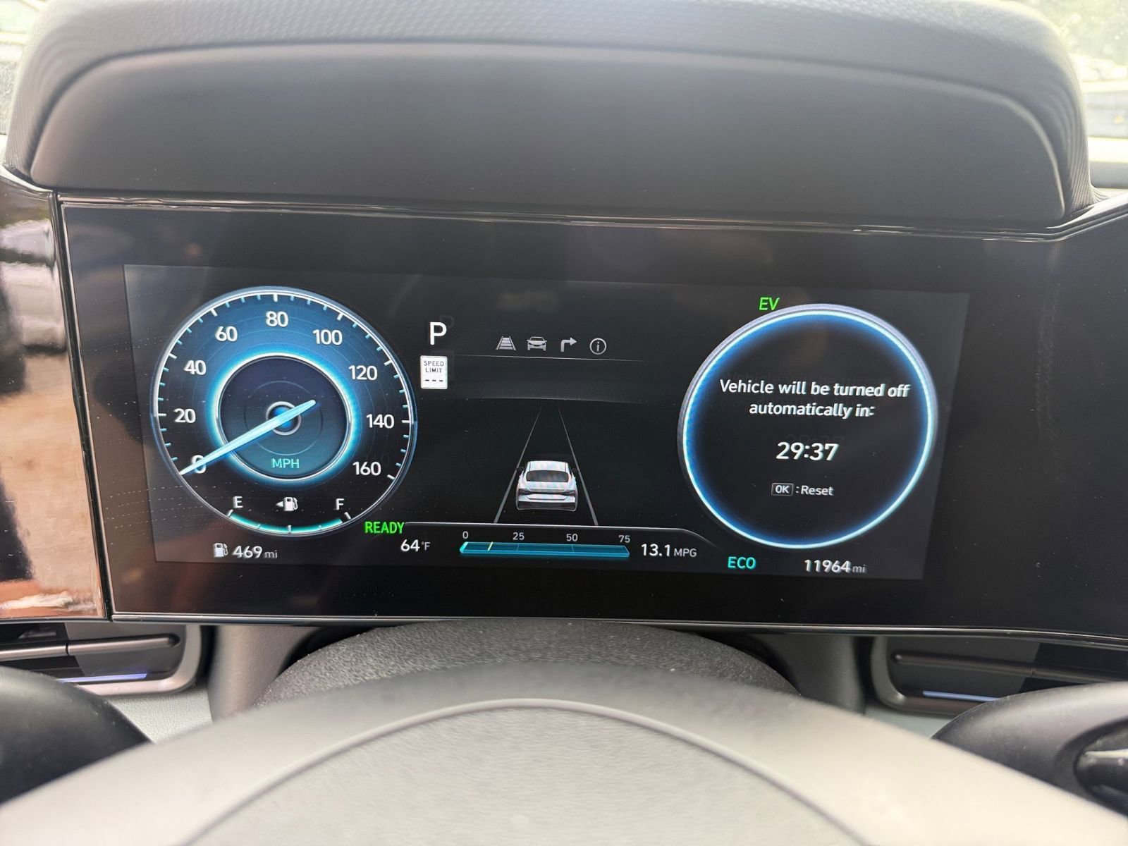 Used 2025 Hyundai Elantra Limited image 38