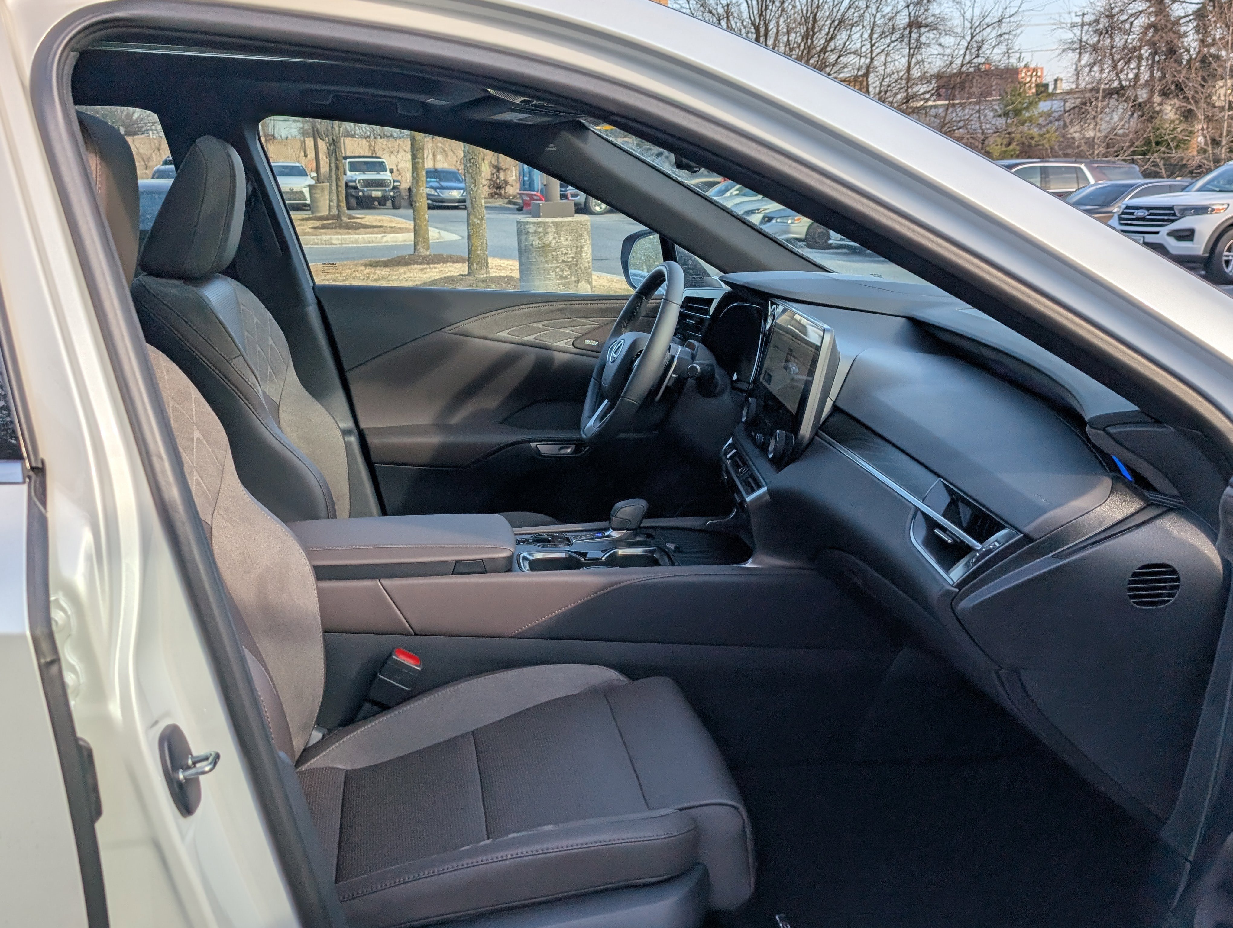 New 2026 Lexus RX 350 w/ Convenience Package AWD/4WD image 8