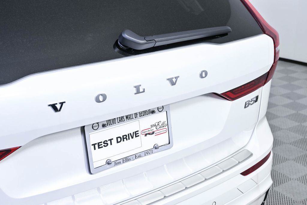 New 2026 Volvo XC60 B5 Plus w/ Protection Package Premier AWD/4WD image 34