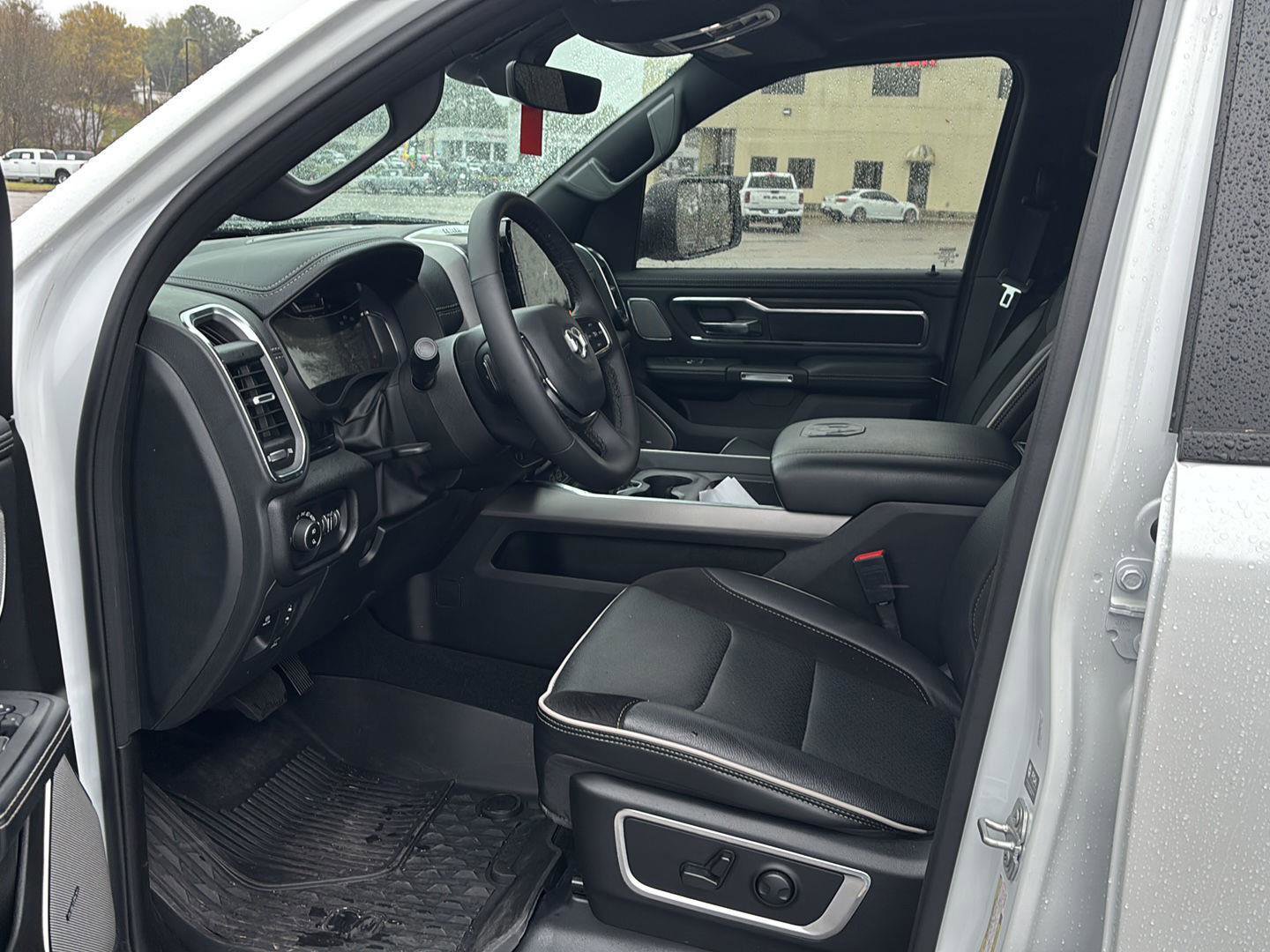 Used 2025 RAM 1500 Laramie w/ Night Edition image 9