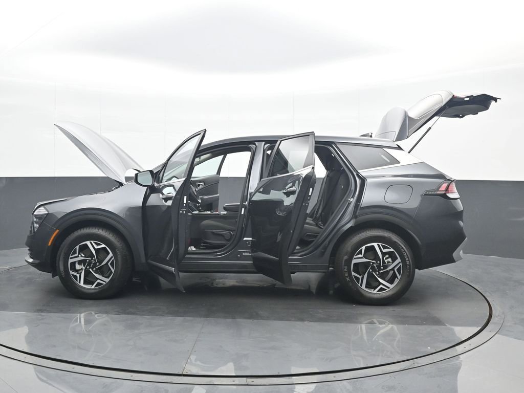 Used 2024 Kia Sportage LX image 37