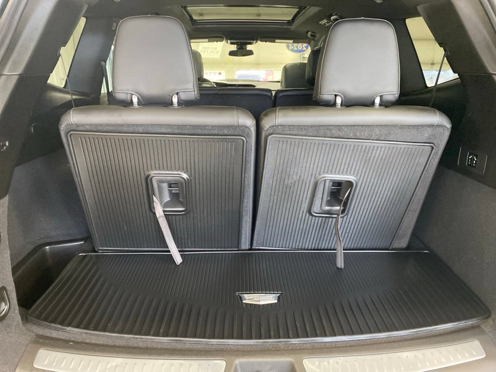 Used 2024 Cadillac XT6 Luxury w/ LPO, Floor Liner Package AWD/4WD image 8