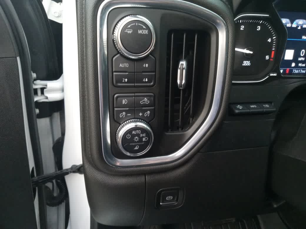 Used 2022 GMC Sierra 2500 Denali w/ Denali Ultimate Package AWD/4WD image 19