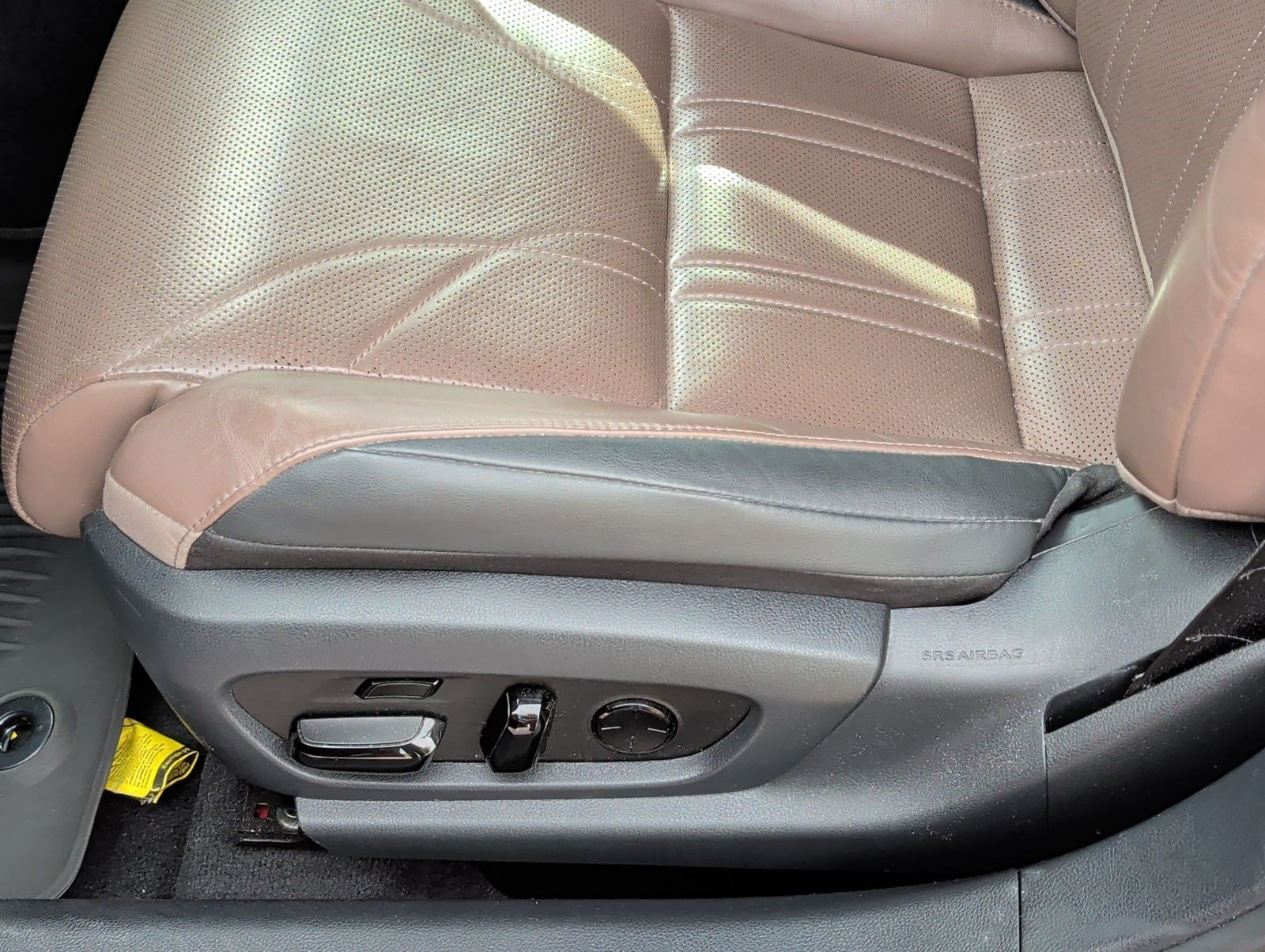 Used 2022 Lexus ES 350 Ultra Luxury w/ Accessory Package 2 FWD image 10