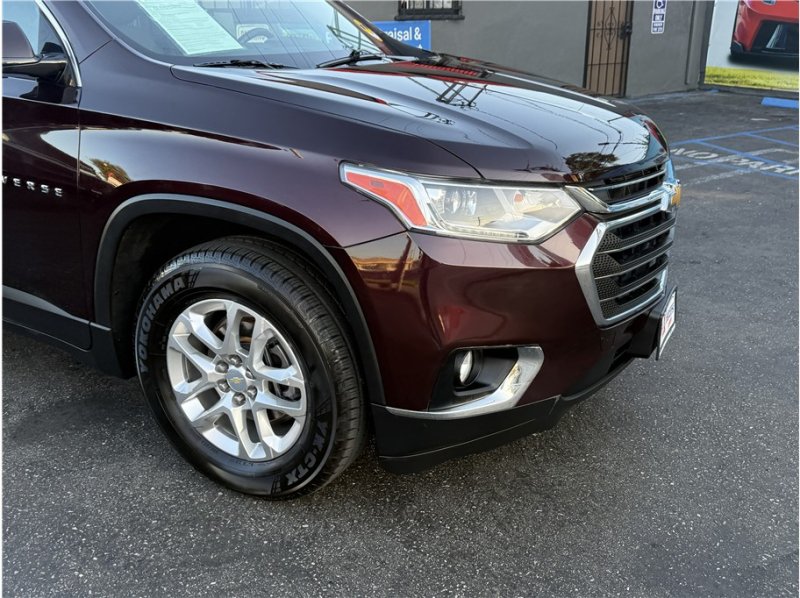 Used 2020 Chevrolet Traverse LT FWD image 7