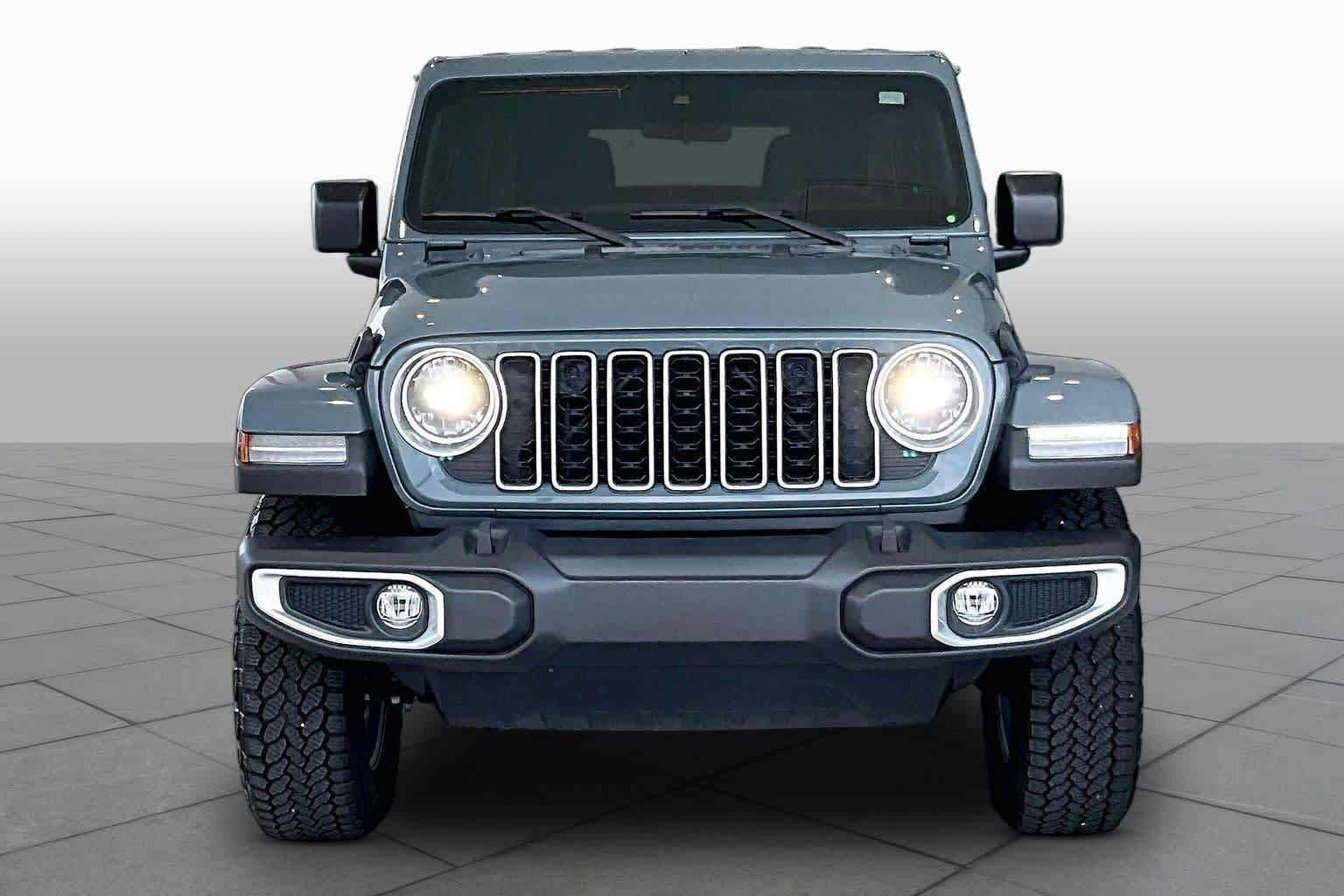 Used 2024 Jeep Wrangler Unlimited Sahara w/ Safety Group AWD/4WD image 3