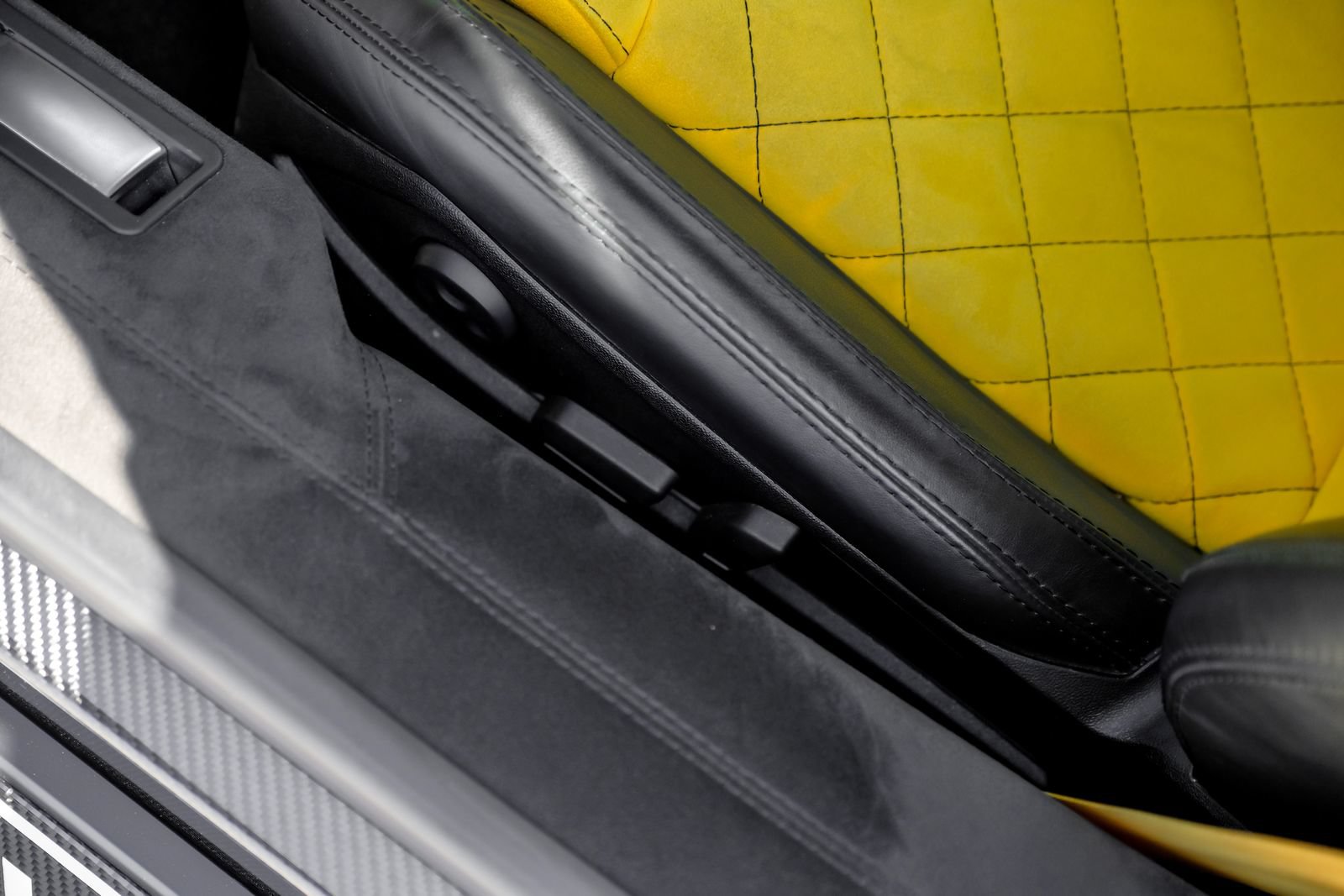 Used 2018 Lamborghini Aventador S AWD/4WD image 33