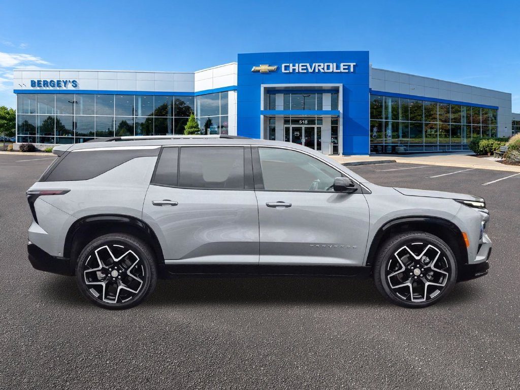 Certified 2026 Chevrolet Traverse High Country w/ LPO, Floor Liner Package AWD/4WD image 6