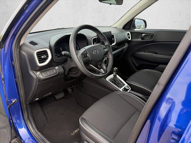 Used 2024 Hyundai Venue Limited FWD image 10
