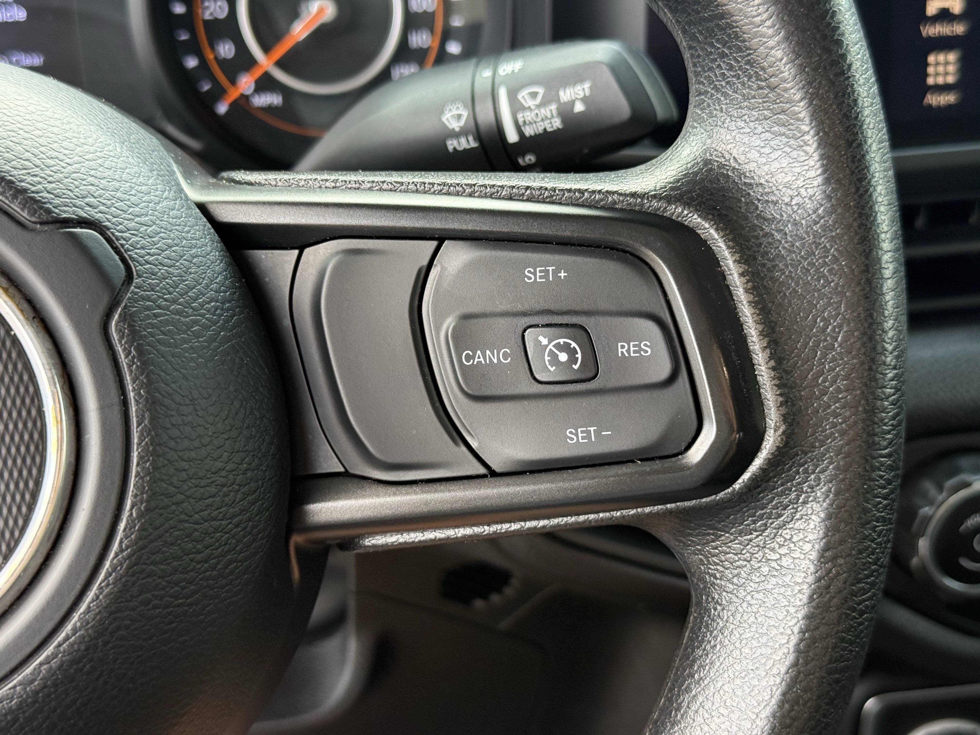 Used 2024 Jeep Gladiator Sport AWD/4WD image 17