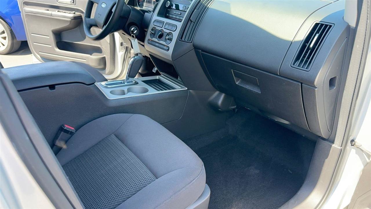 Used 2010 Ford Edge SE FWD image 23