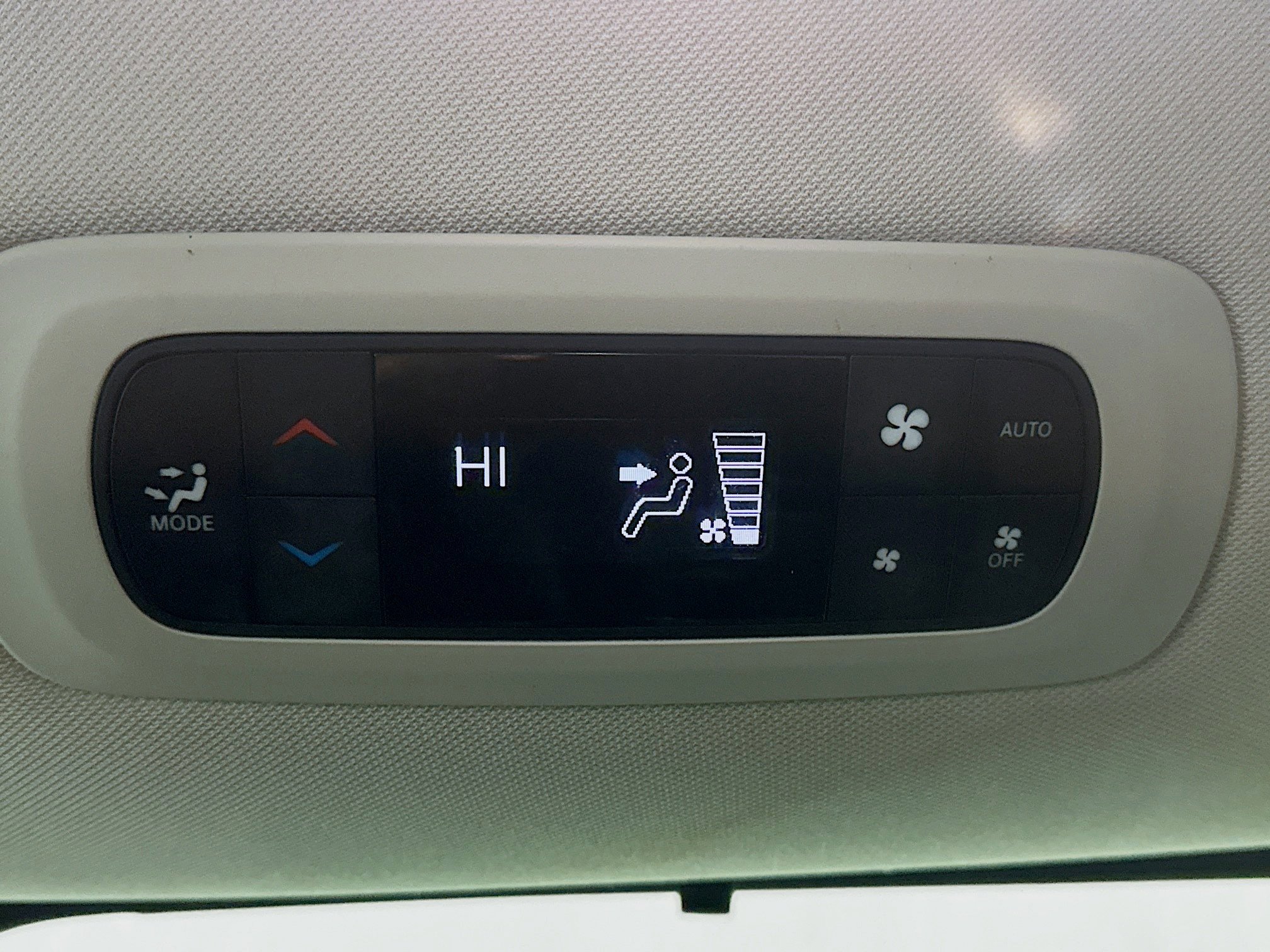 Used 2023 Chrysler Pacifica Touring-L image 23