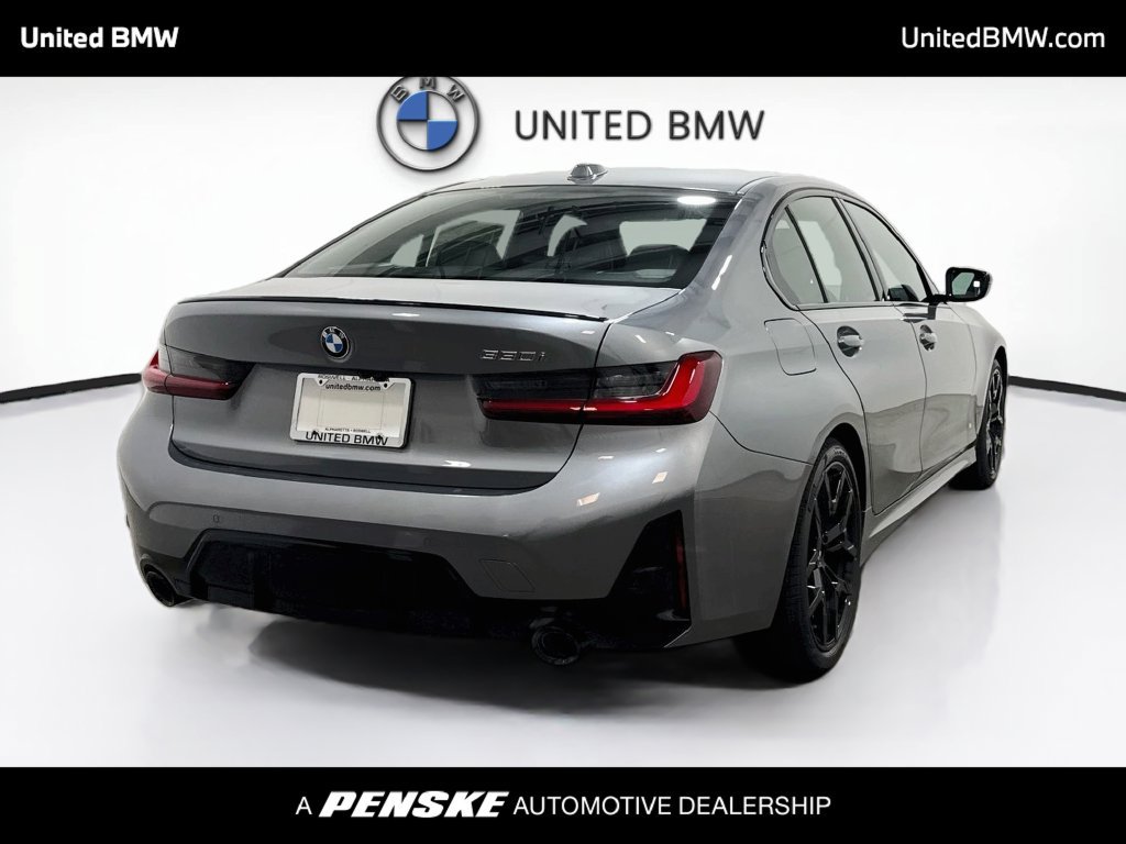 New 2026 BMW 330i Sedan w/ M Sport Package RWD image 5