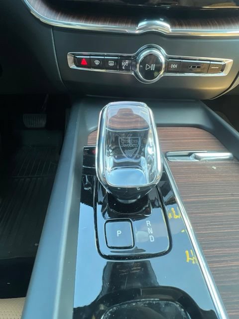 Used 2024 Volvo XC60 T8 Ultimate w/ Protection Package Premier AWD/4WD image 16