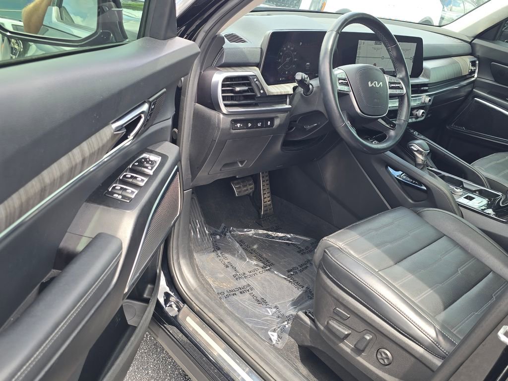 Certified 2024 Kia Telluride SX Prestige w/ Towing Package AWD/4WD image 9
