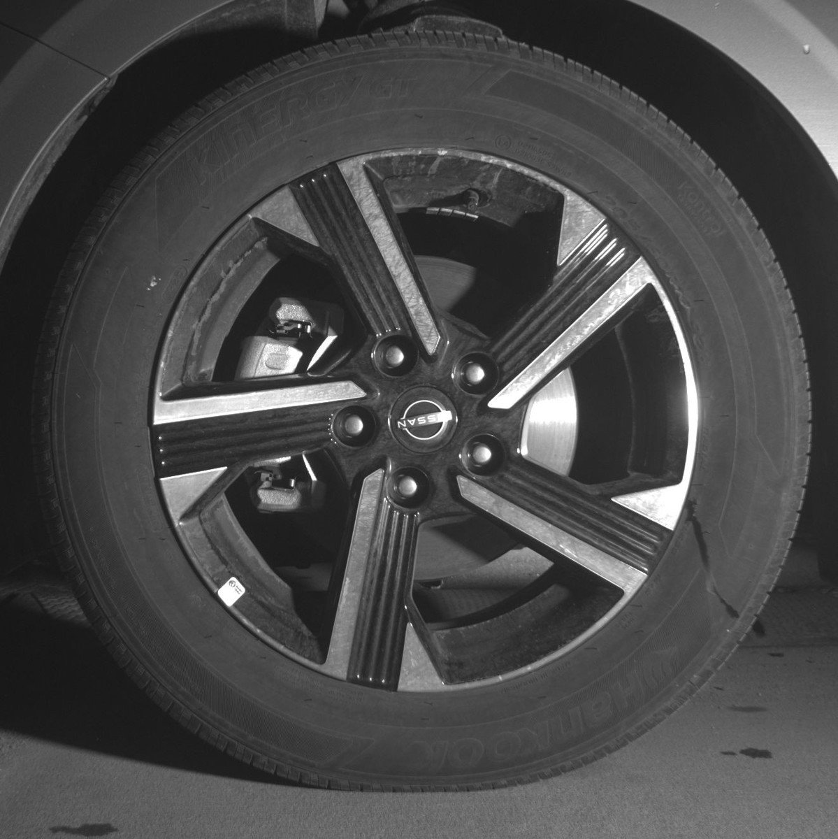 Used 2025 Nissan Sentra SV FWD image 12