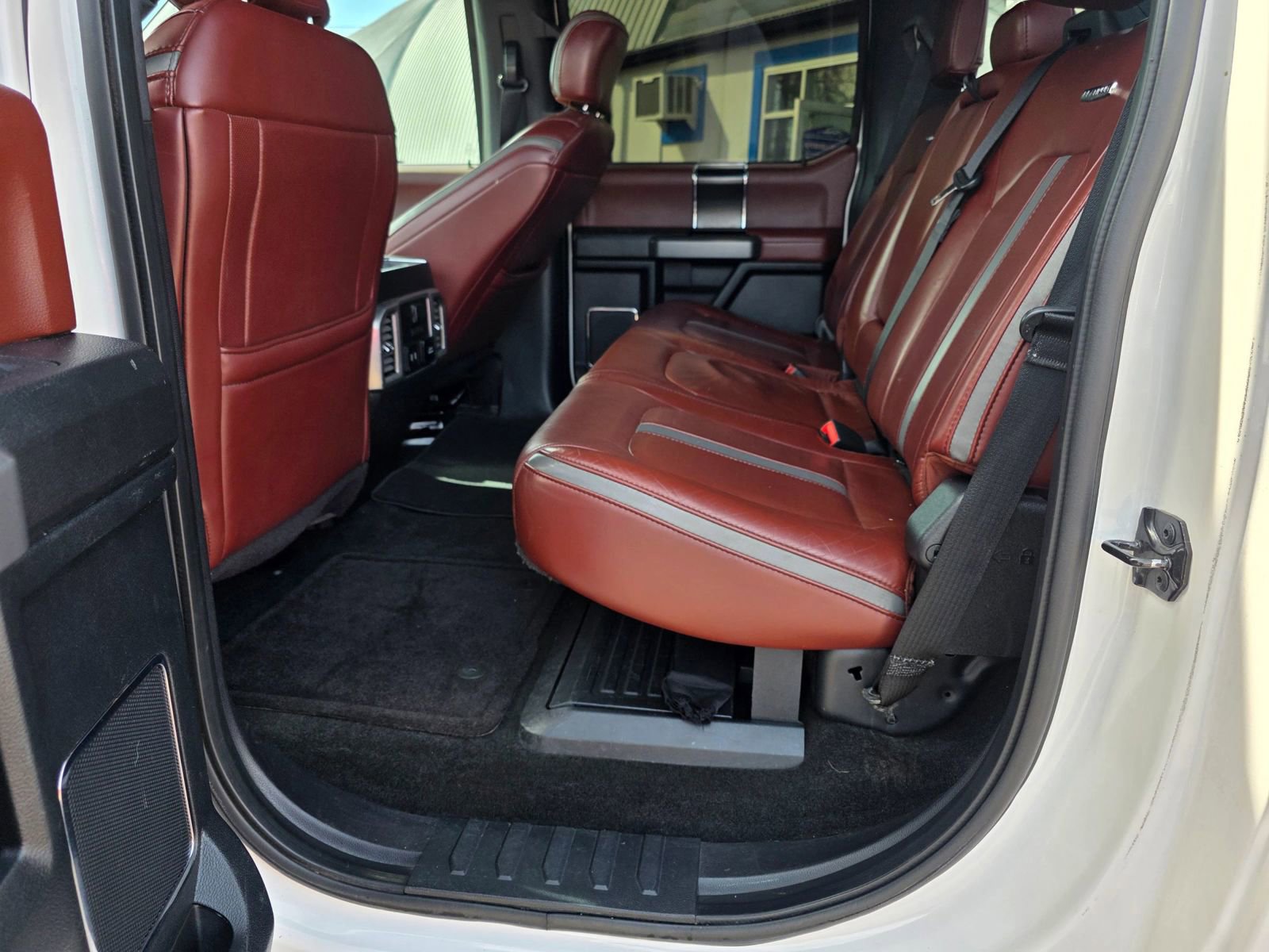Used 2018 Ford F250 Platinum w/ Platinum Ultimate Package AWD/4WD image 10