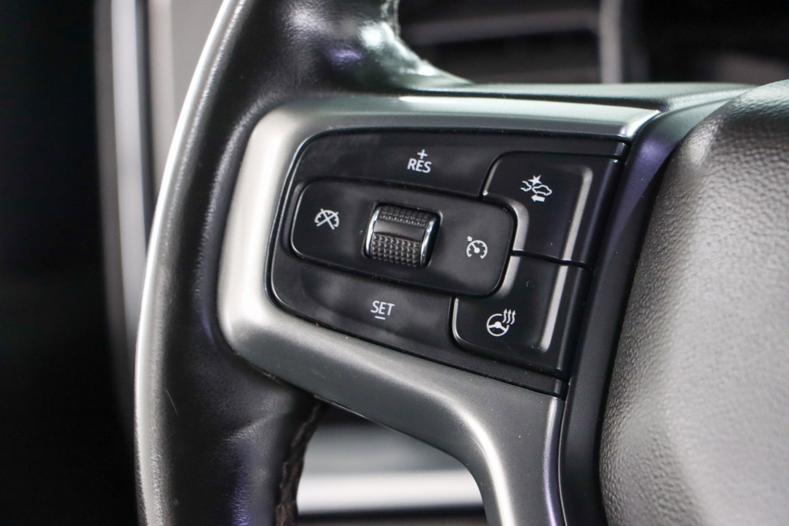 Used 2024 Chevrolet Silverado 3500 LT w/ Convenience Package image 14