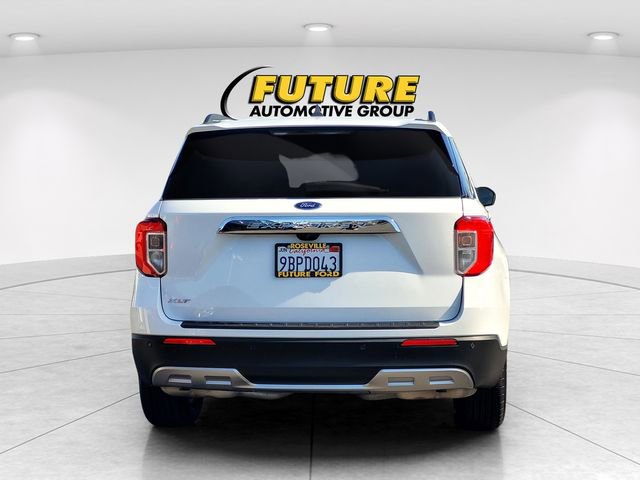 Certified 2022 Ford Explorer XLT w/ Equipment Group 202A image 5