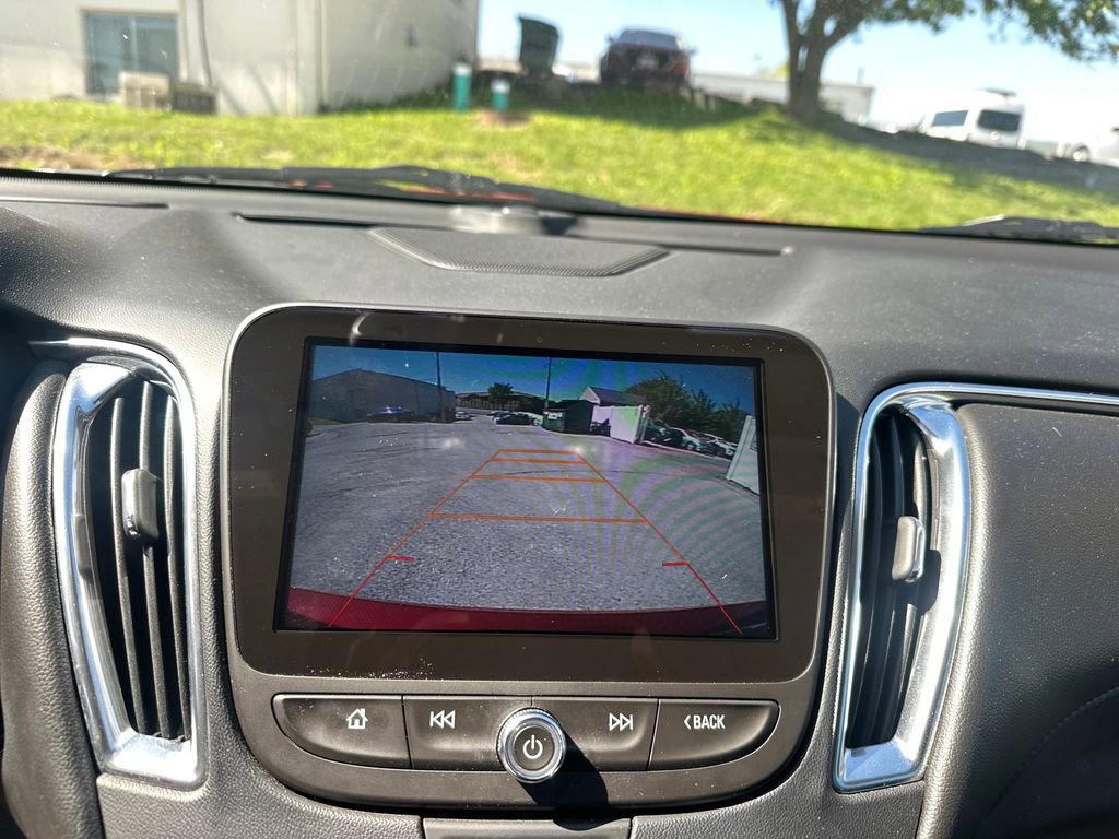 Used 2016 Chevrolet Malibu Hybrid w/ Leather Package FWD image 18