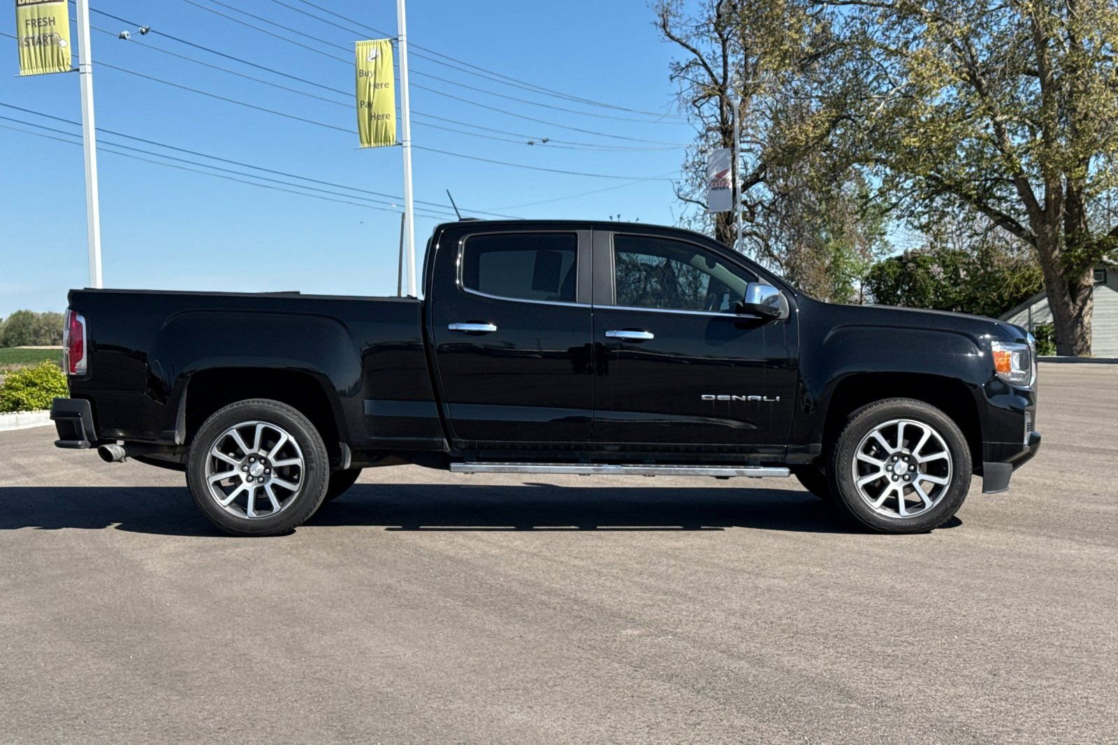 Used 2022 GMC Canyon Denali AWD/4WD image 3