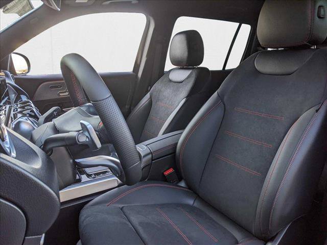 New 2023 Mercedes-Benz EQB 350 4MATIC SUV image 17