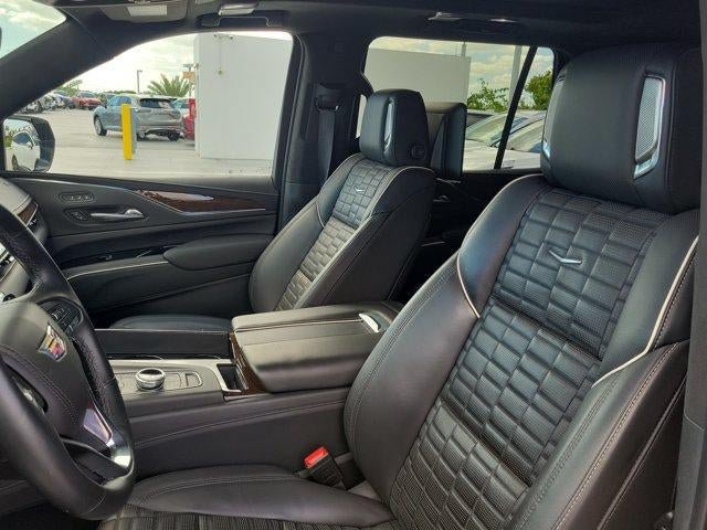 Used 2021 Cadillac Escalade Premium Luxury Platinum RWD image 11