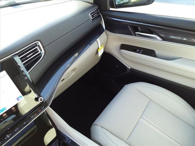 New 2024 Jeep Wagoneer 4WD w/ Premium Group I image 23