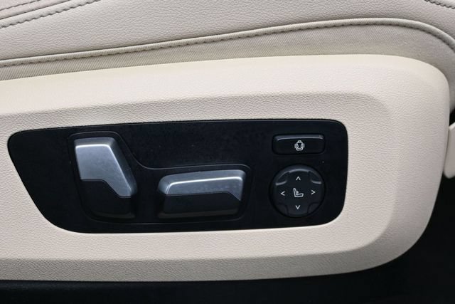 Used 2022 BMW X5 xDrive40i w/ Executive Package AWD/4WD image 35