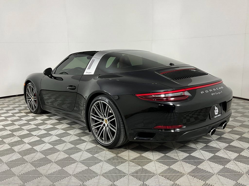 Used 2019 Porsche 911 Targa 4 AWD/4WD image 3