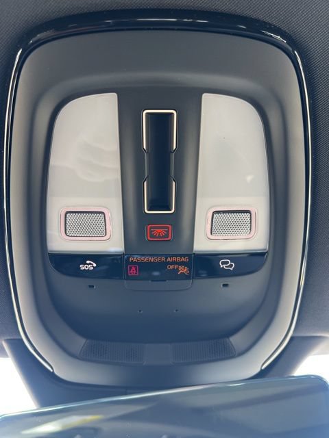 New 2026 Volvo XC90 B5 Core AWD/4WD image 19