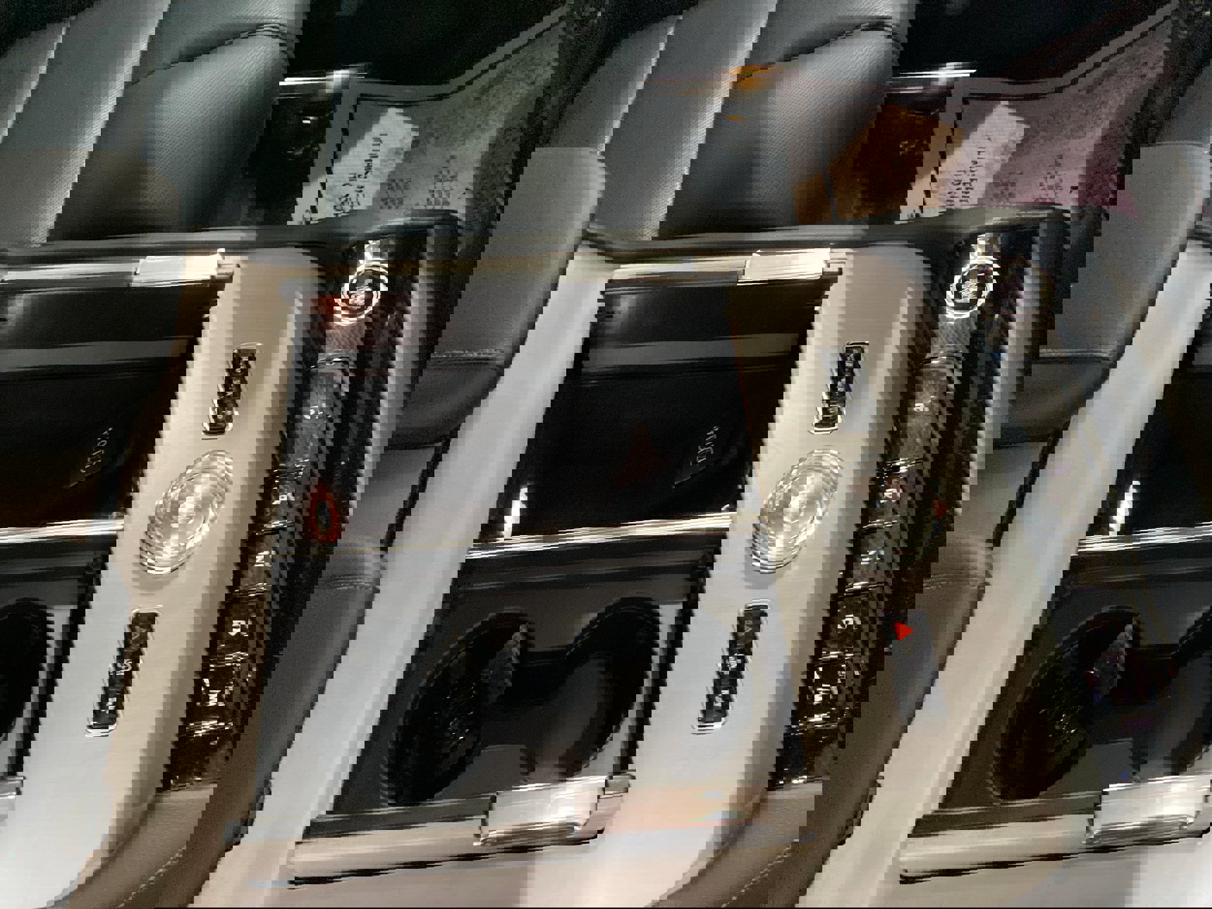 Used 2025 Lincoln Navigator L Reserve w/ Jet Appearance Package image 5