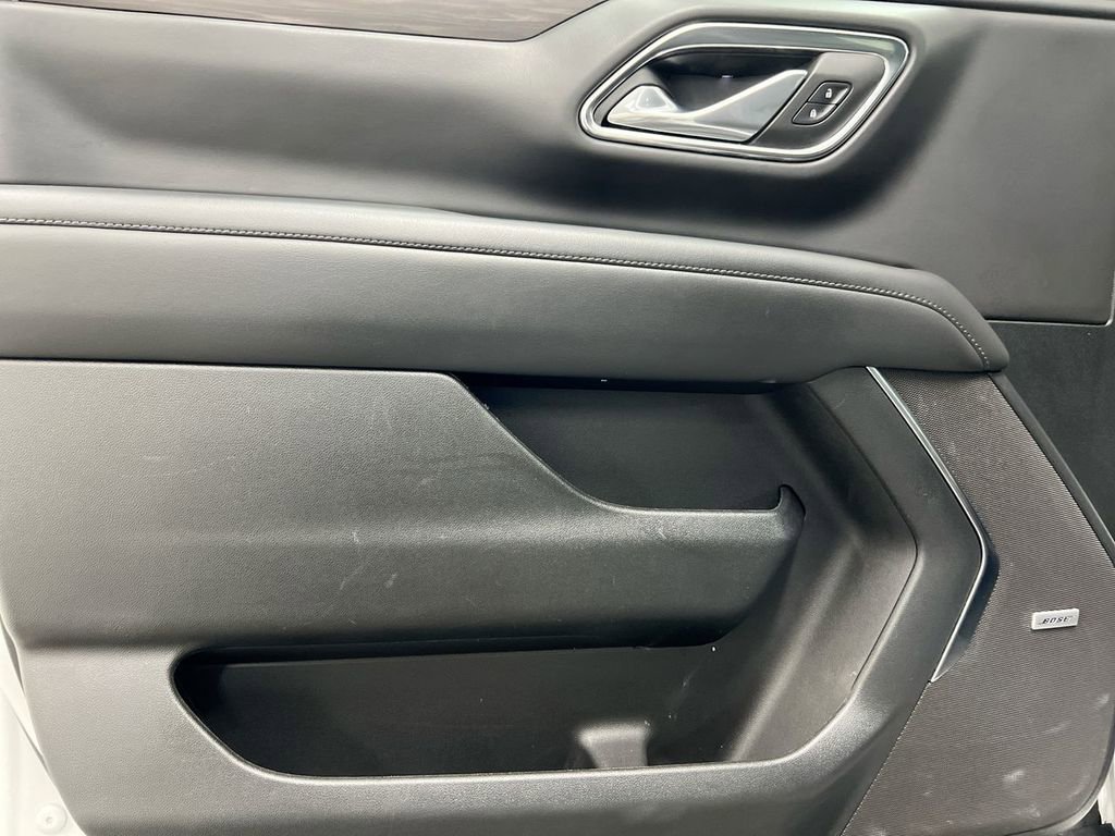 Used 2024 Chevrolet Suburban LT image 21