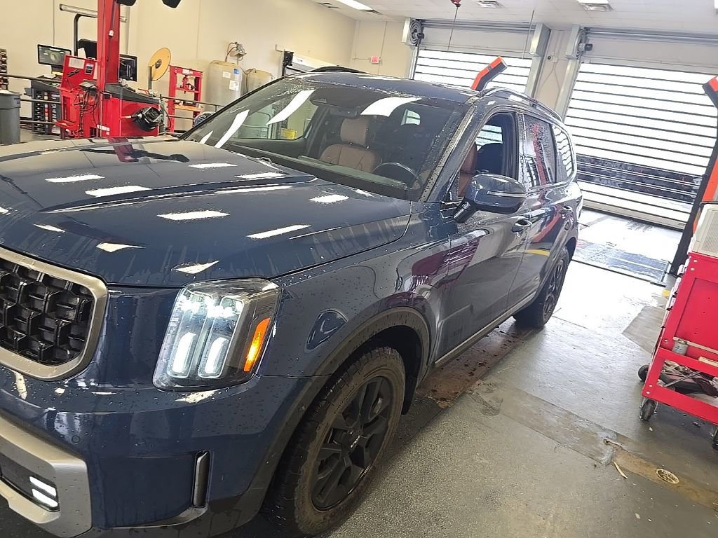 Used 2023 Kia Telluride SX X-Pro AWD/4WD image 2