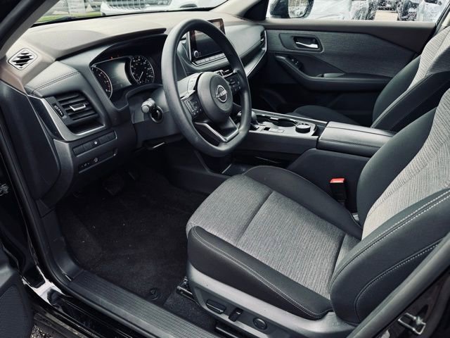 Used 2023 Nissan Rogue SV image 16