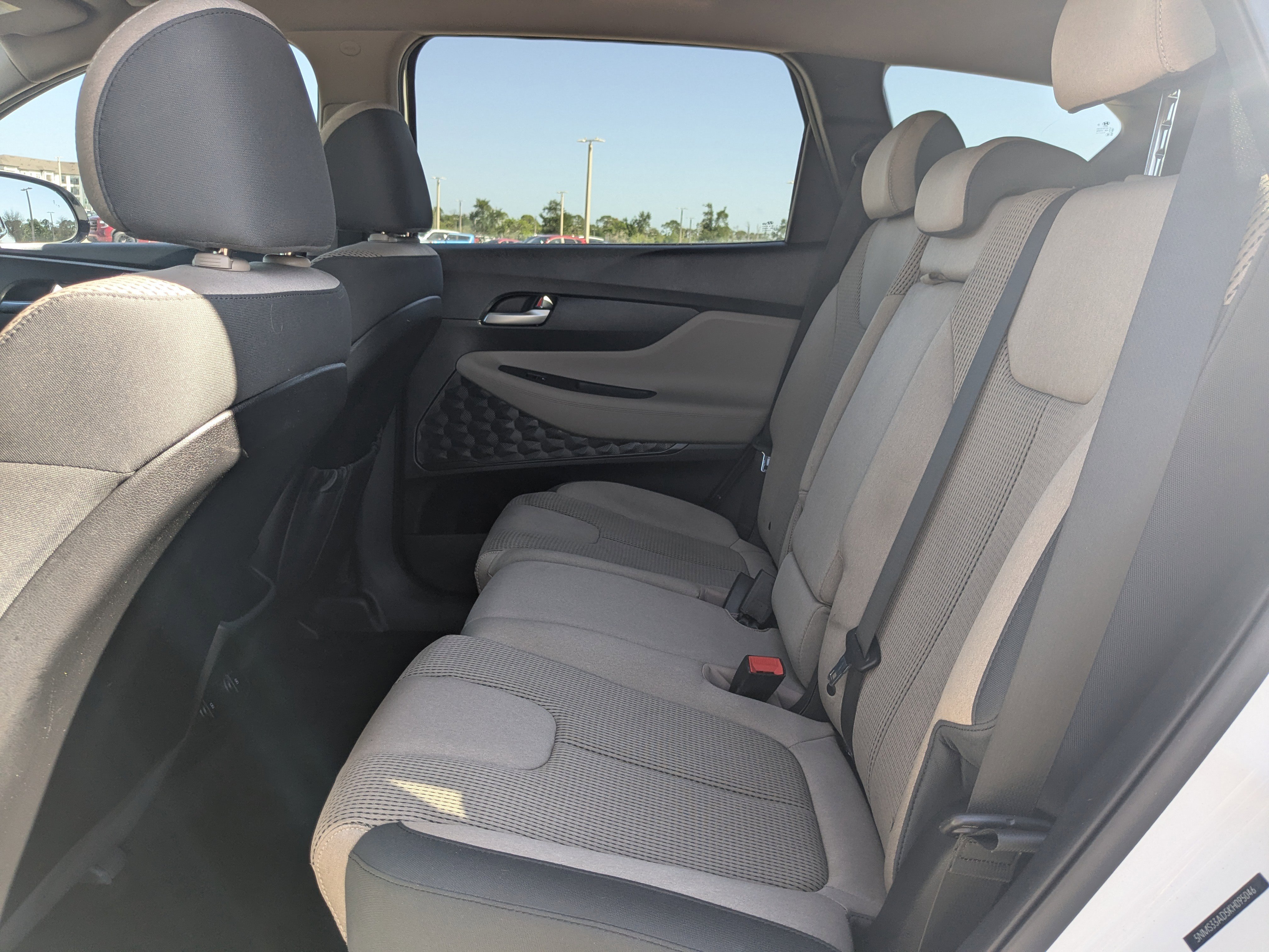 Used 2019 Hyundai Santa Fe SEL FWD image 16