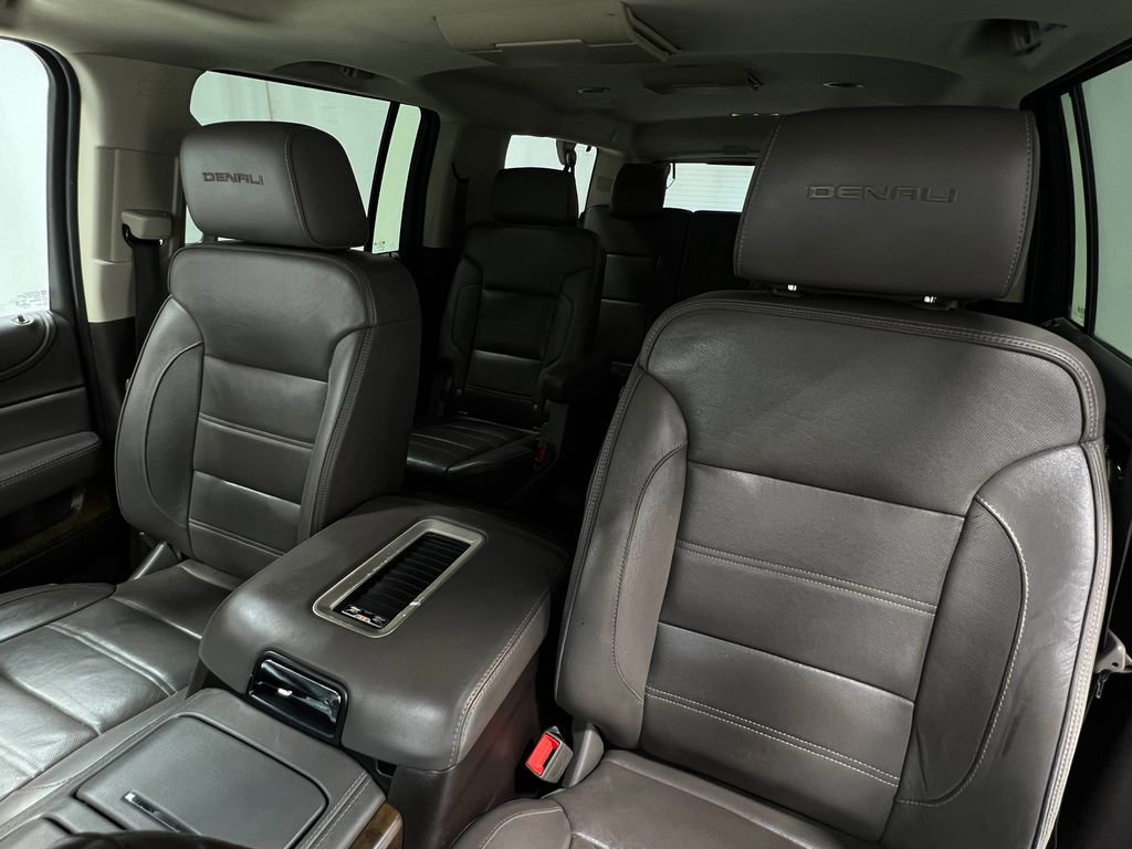 Used 2018 GMC Yukon XL Denali w/ Denali Ultimate Package AWD/4WD image 16